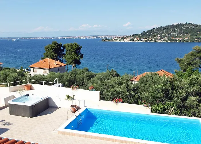 Zdenko-6 By Interhome